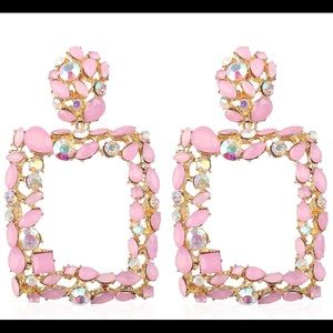 Brand new statement fashion earring